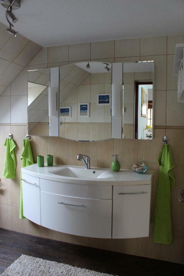 Lindenhagen Ferienwohnung Am Sternhagener See מראה חיצוני תמונה